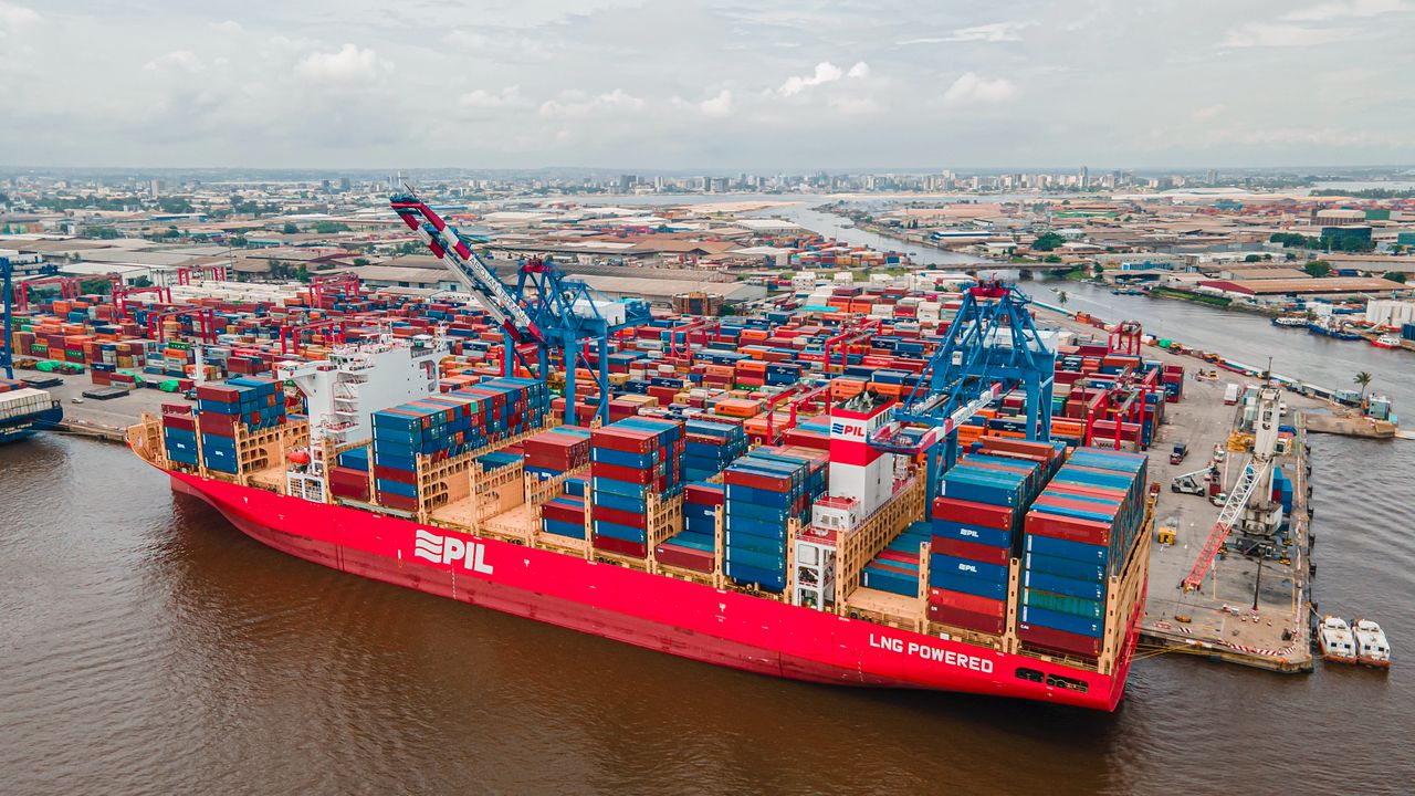 Abidjan Terminal accueille le plus grand porte-conteneurs de l’armateur PIL jamais accosté au Port d’Abidjan