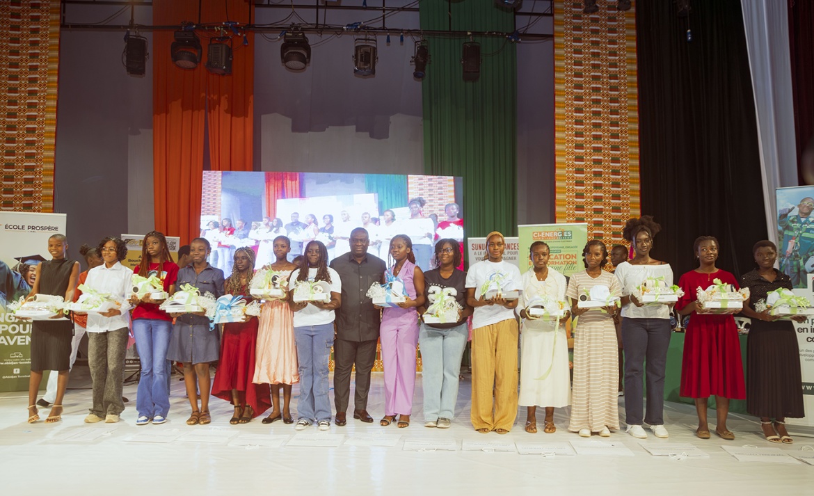 Abidjan Terminal renouvelle son soutien à l’inclusion des jeunes filles dans les filières scientifiques en Côte d’Ivoire